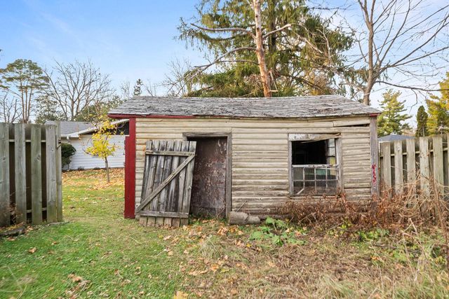 N1630 Hilltop DRIVE, Lake Geneva, WI 53147