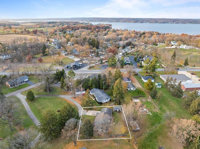 N1630 Hilltop DRIVE, Lake Geneva, WI 53147