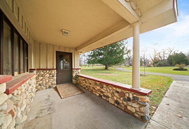 N1630 Hilltop DRIVE, Lake Geneva, WI 53147