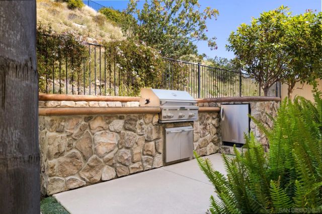 3935 SACRAMENTO DR, La Mesa, CA 91941