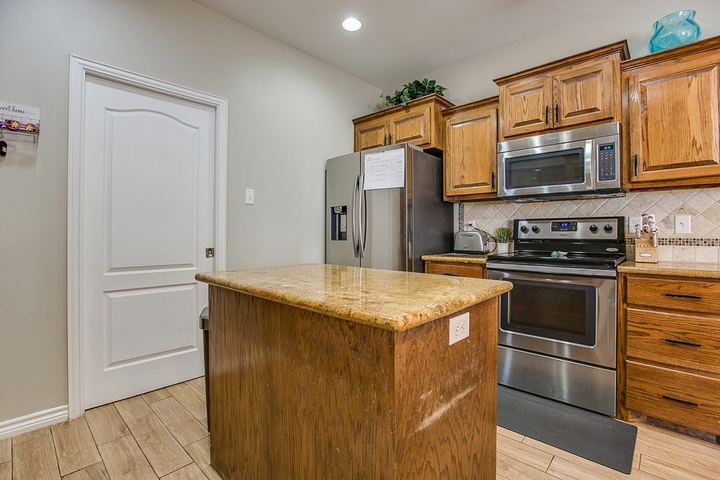 Image 10 of property listing at 701 Durham Court, San Angelo, TX 76901