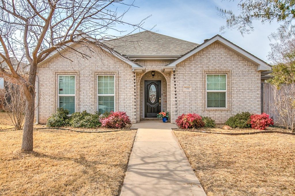 Image 2 of property listing at 701 Durham Court, San Angelo, TX 76901