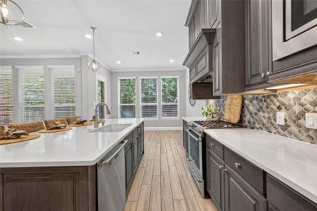 51 Banbury Court, Tomball, TX 77375