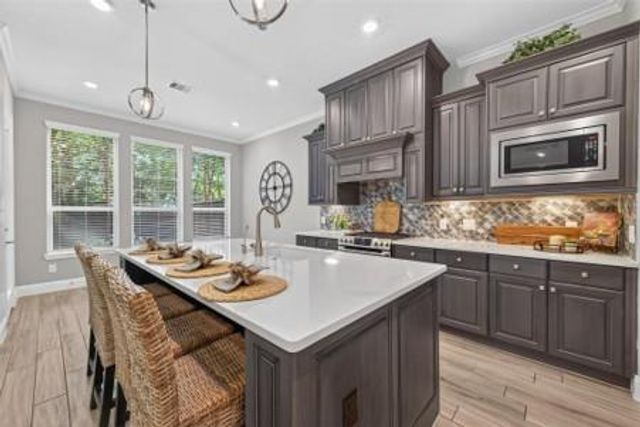 51 Banbury Court, Tomball, TX 77375