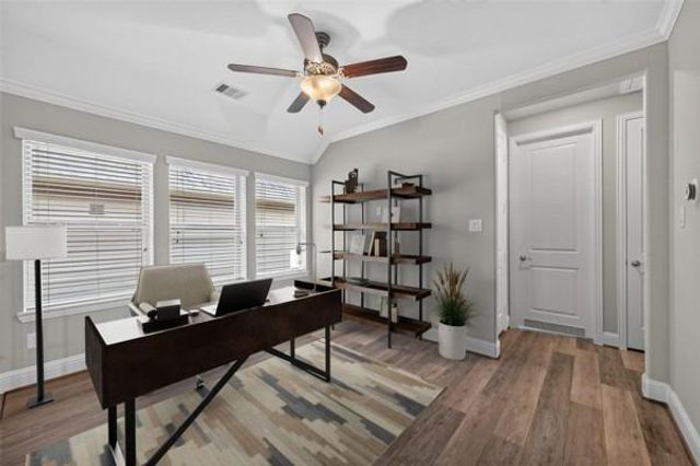 51 Banbury Court, Tomball, TX 77375