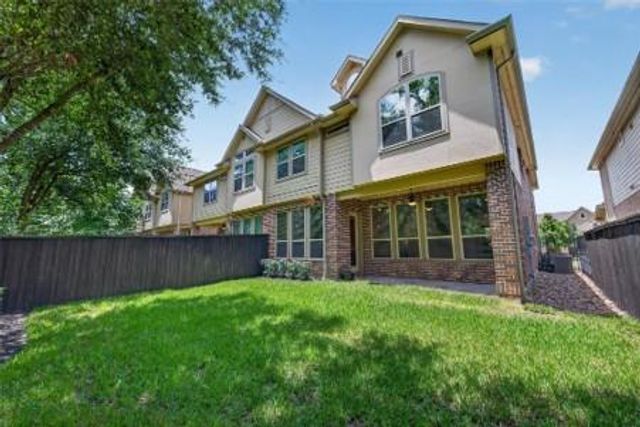 51 Banbury Court, Tomball, TX 77375