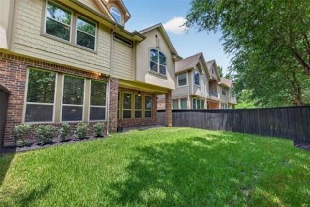51 Banbury Court, Tomball, TX 77375