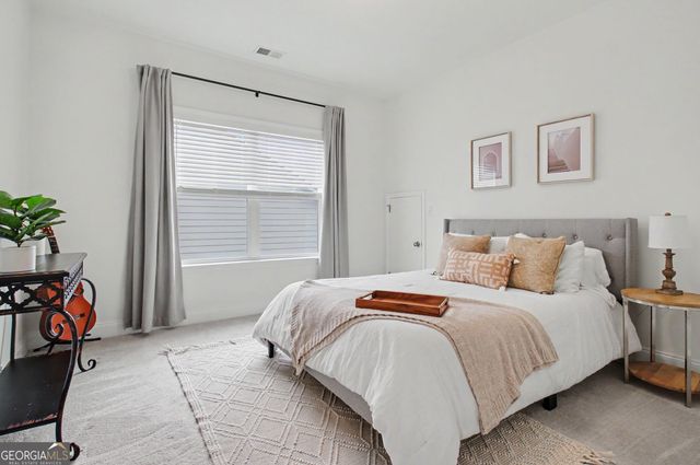 195 Amherst Way, Fayetteville, GA 30215