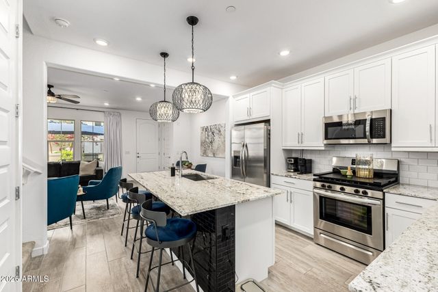 4077 S SABRINA Drive 121, Chandler, AZ 85248