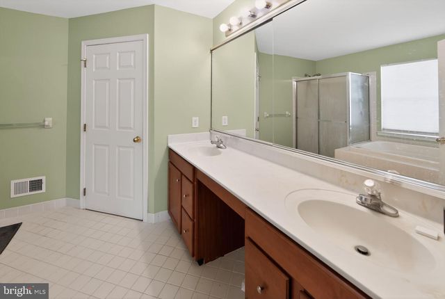 157 FRINGETREE DR, West Chester, PA 19380