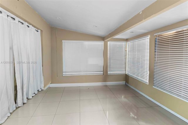 3080 SW 5th St, Miami, FL 33135