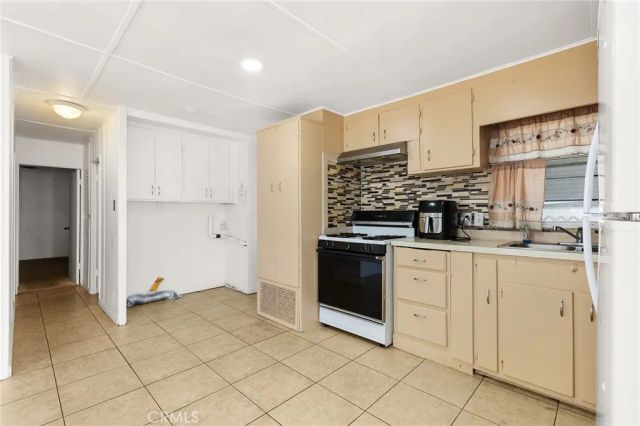 4400 W Florida 271, Hemet, CA 92545