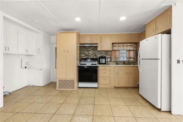 4400 W Florida 271, Hemet, CA 92545