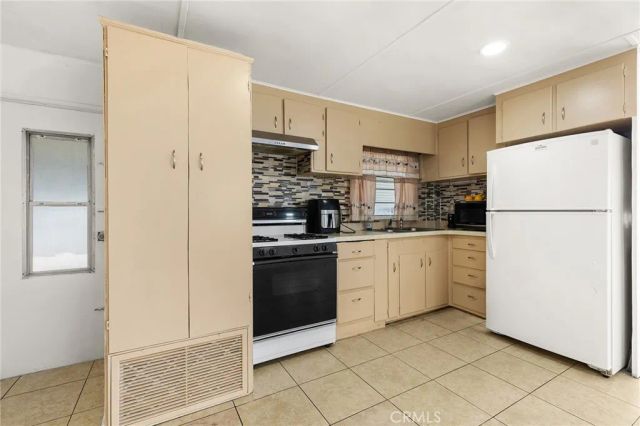 4400 W Florida 271, Hemet, CA 92545