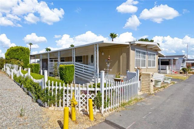 4400 W Florida 271, Hemet, CA 92545