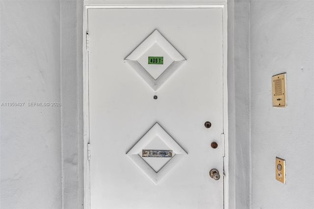 329 SE 3rd St 403T, Hallandale Beach, FL 33009