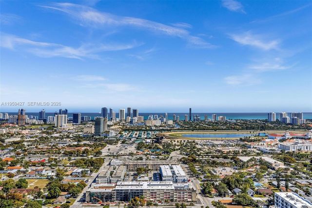 329 SE 3rd St 403T, Hallandale Beach, FL 33009