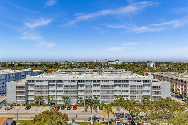 329 SE 3rd St 403T, Hallandale Beach, FL 33009