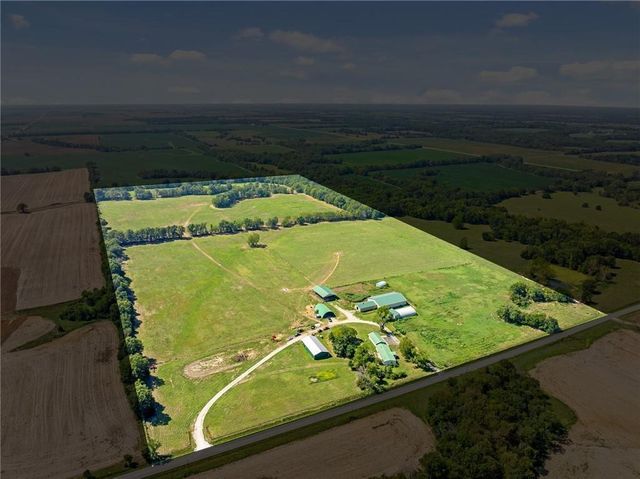 20886 E B HWY Highway, Sheldon, MO 64784