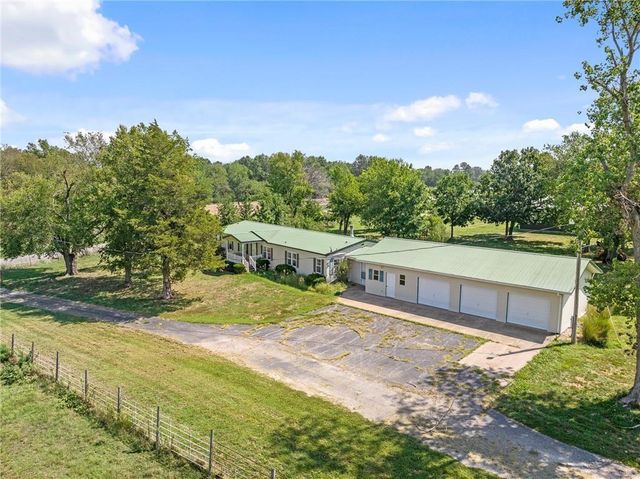 20886 E B HWY Highway, Sheldon, MO 64784