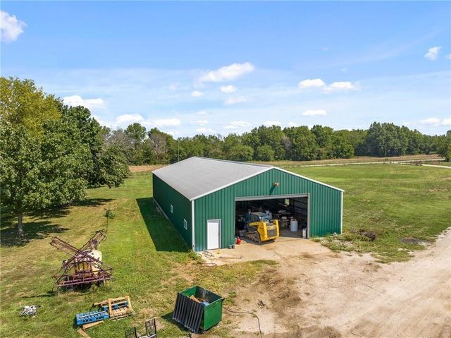 20886 E B HWY Highway, Sheldon, MO 64784