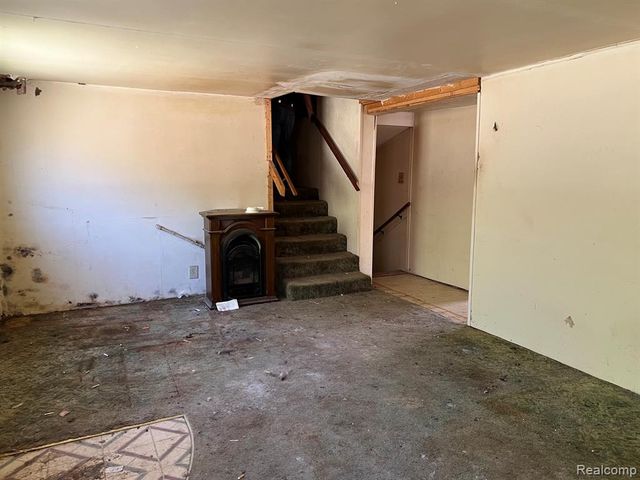 180 Fonda Drive, Columbiaville, MI 48421
