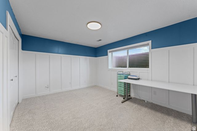 9712 S STONEHAVEN ST, South Jordan, UT 84009