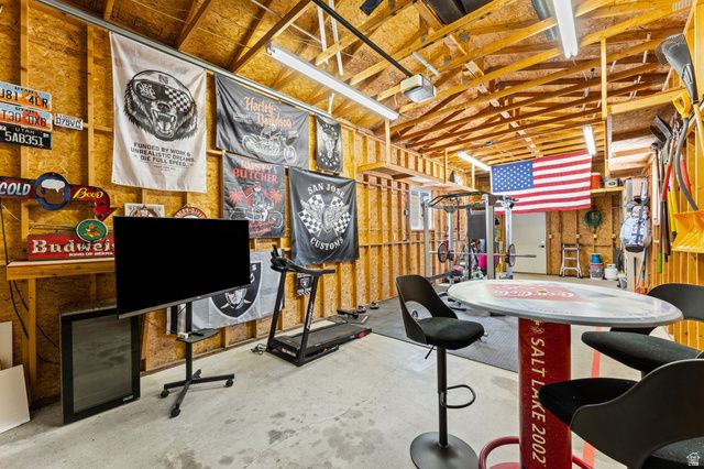 9712 S STONEHAVEN ST, South Jordan, UT 84009