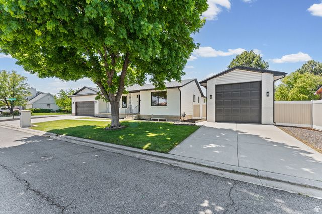 9712 S STONEHAVEN ST, South Jordan, UT 84009