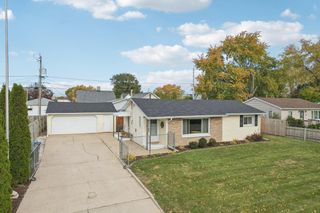 1528 Enos AVENUE, Mount Pleasant, WI 53403