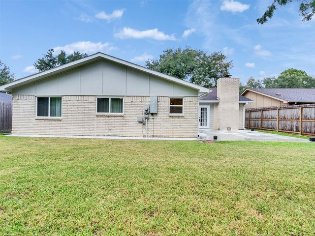 2123 Quail Valley East Drive, Missouri City, TX 77459