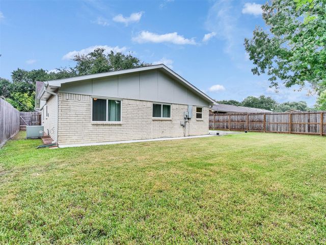 2123 Quail Valley East Drive, Missouri City, TX 77459