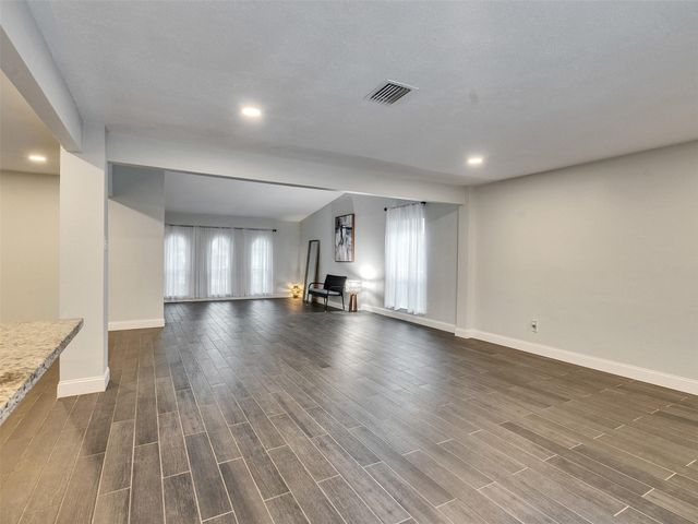 2123 Quail Valley East Drive, Missouri City, TX 77459