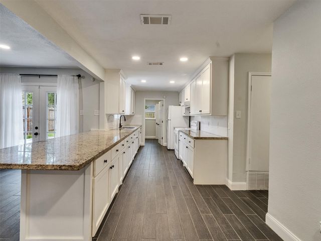 2123 Quail Valley East Drive, Missouri City, TX 77459