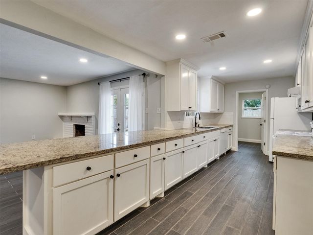 2123 Quail Valley East Drive, Missouri City, TX 77459