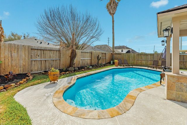 2905 Morning Cloud Court, Pearland, TX 77584