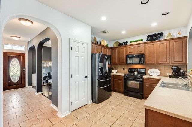 2905 Morning Cloud Court, Pearland, TX 77584