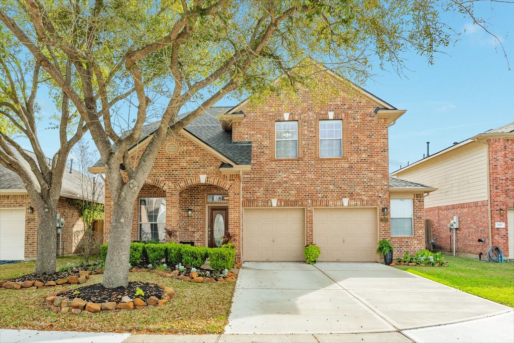 2905 Morning Cloud Court, Pearland, TX 77584