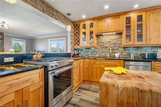 448 Knotts Island RD, Knotts Island, NC 27950