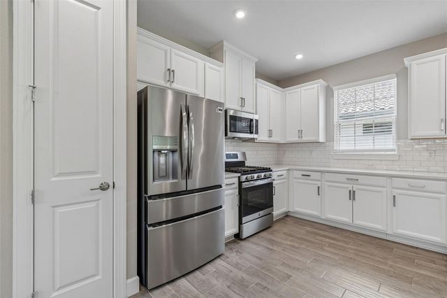 4333 CAIROLI COURT, Wesley Chapel, FL 33543