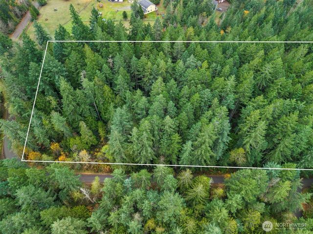 5 Larson Lane NW, Seabeck, WA 98380