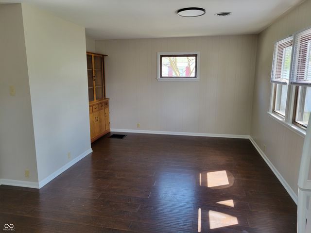 10570 Barmore Avenue, Carmel, IN 46280