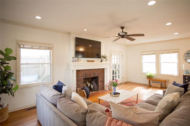 524 E 56th Street, Kansas City, MO 64110