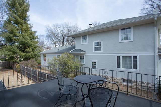 524 E 56th Street, Kansas City, MO 64110