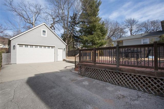 524 E 56th Street, Kansas City, MO 64110