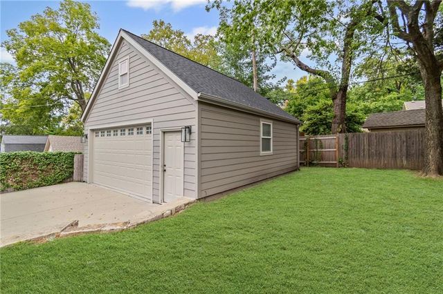 524 E 56th Street, Kansas City, MO 64110