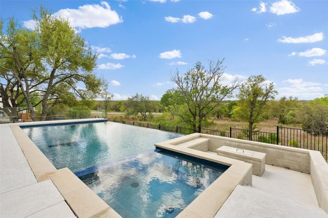 205 Waters View CT, Dripping Springs, TX 78620