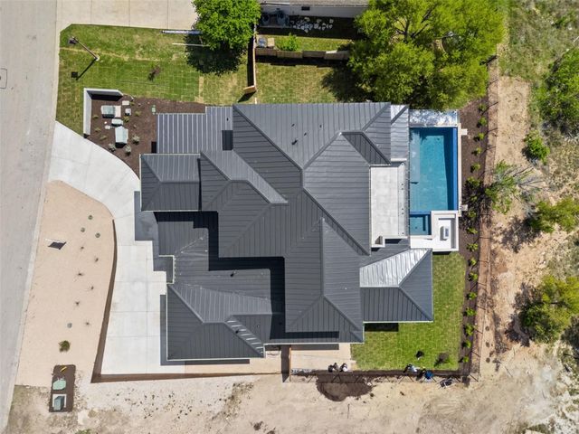 205 Waters View CT, Dripping Springs, TX 78620