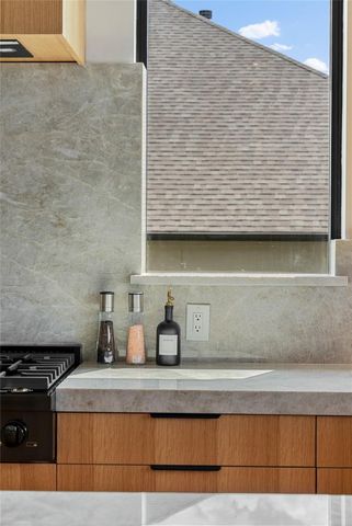 205 Waters View CT, Dripping Springs, TX 78620