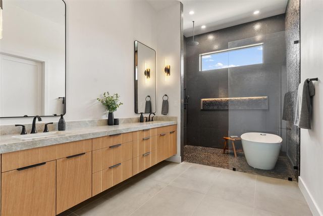 205 Waters View CT, Dripping Springs, TX 78620